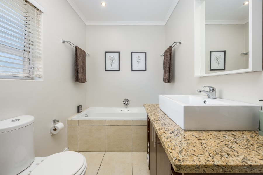 3 Bedroom Property for Sale in Protea Heights Western Cape